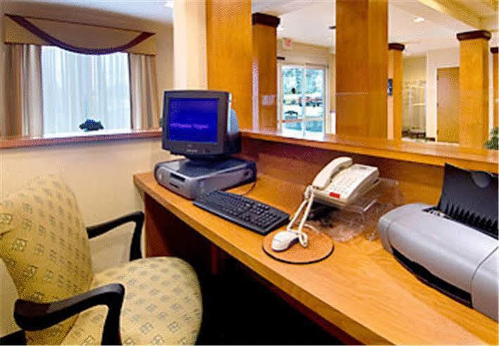 Fairfield Inn And Suites By Marriott Emporia I-95 Kültér fotó